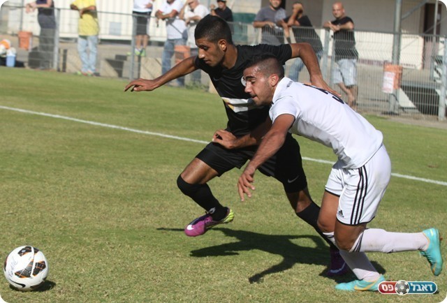 מהבולטים בחדרה. סלים עמאש (בשחור)